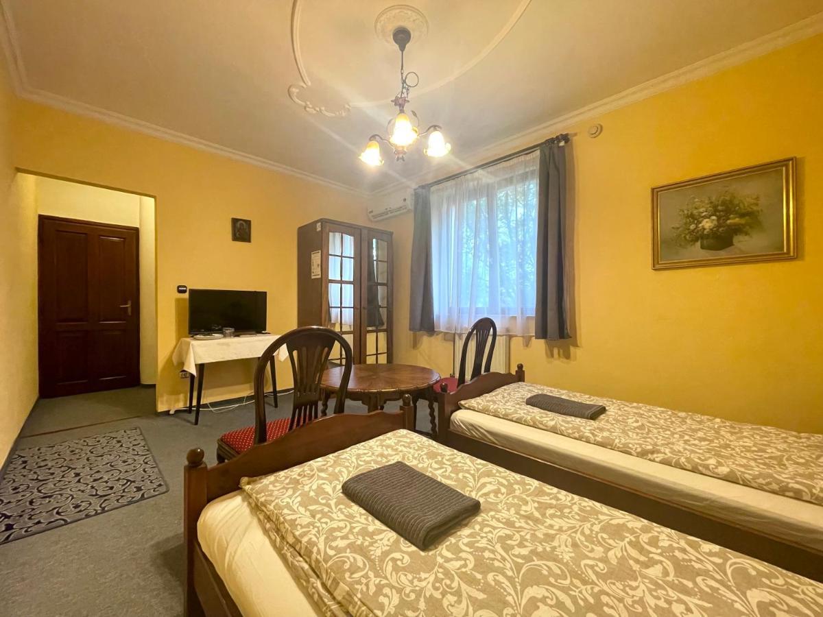 Luxi Romantik Apartments บูดาเปสต์ ภายนอก รูปภาพ